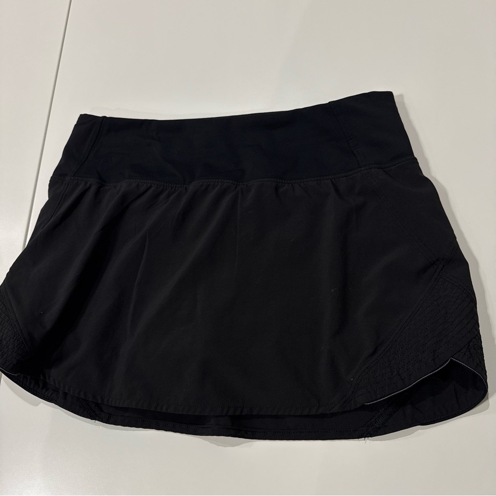 Lululemon Motionful Skirt 3.5" Size 6